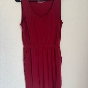 Betabrand Sleeveless Red Stretch Knit Dress with Pockets Size Medium